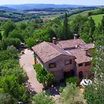 Borgo Dei Cipressi 12&2, Emma טודי
