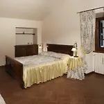 Villa Borgo Dei Cipressi 12&2, Emma