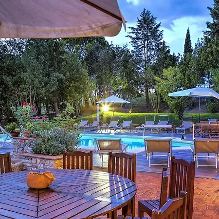 Borgo Dei Cipressi 12&2, Emma *