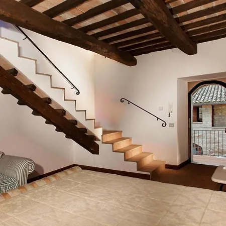 Borgo Dei Cipressi 12&2, Emma Villa Todi