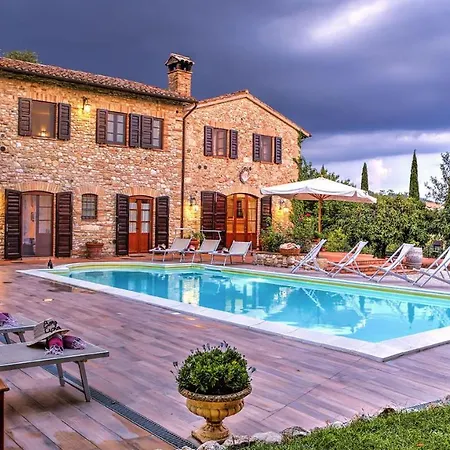 Borgo Dei Cipressi 12&2, Emma