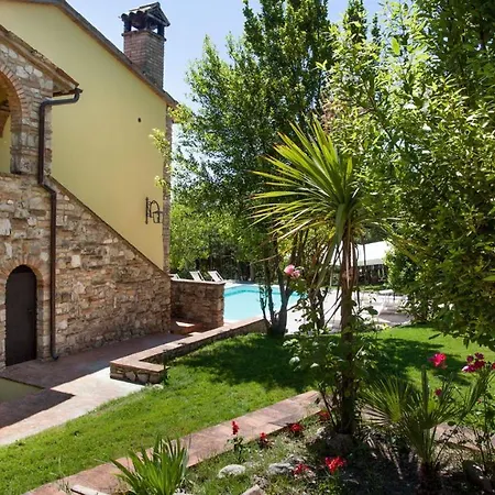 Villa Borgo Dei Cipressi 12&2, Emma *