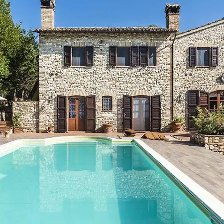 Borgo Dei Cipressi 12&2, Emma * Todi