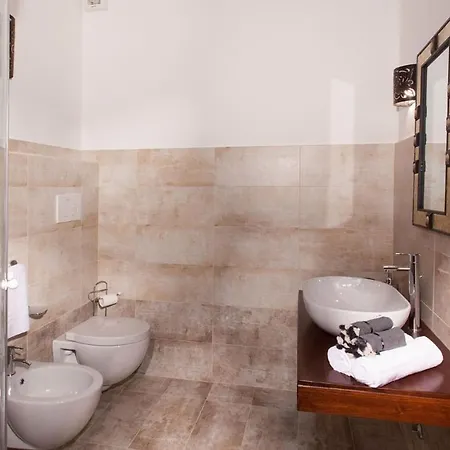 Borgo Dei Cipressi 12&2, Emma Villa *