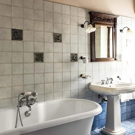 Villa Borgo Dei Cipressi 12&2, Emma Todi