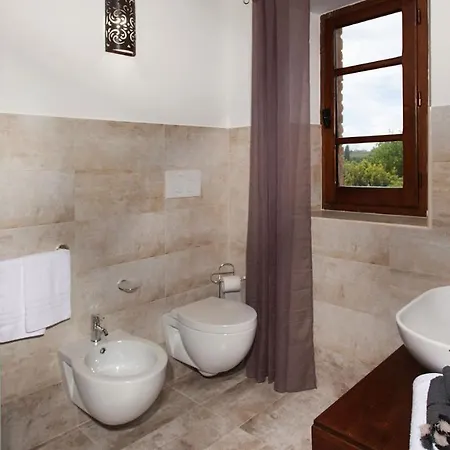 Borgo Dei Cipressi 12&2, Emma * Todi